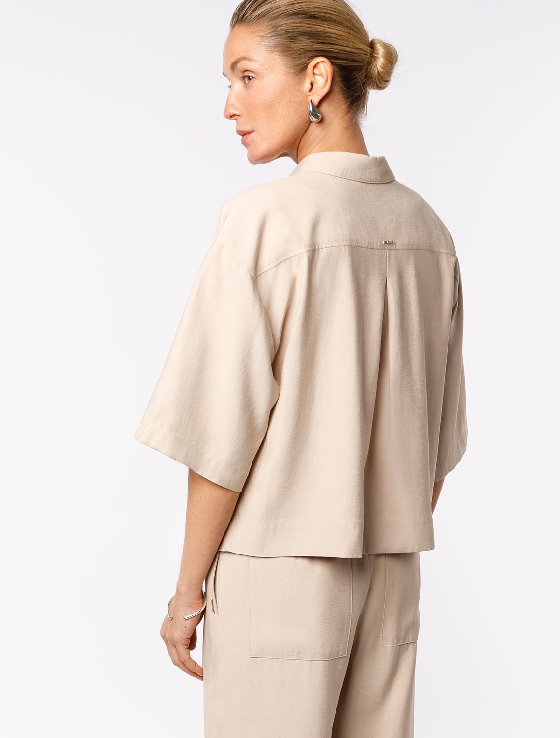 Блузка из плотного лиоцелла