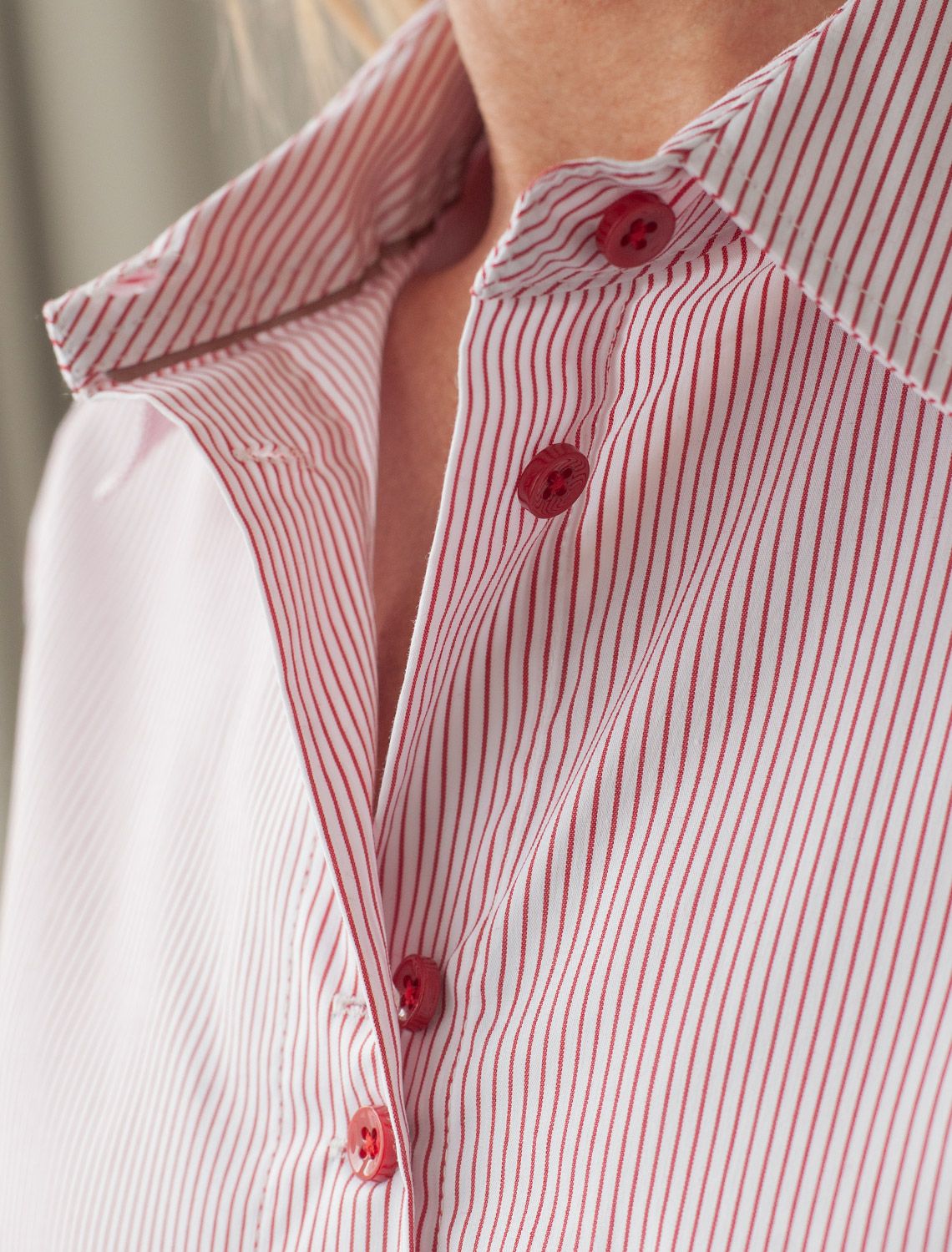 Блузка прилегающего силуэта из хлопка