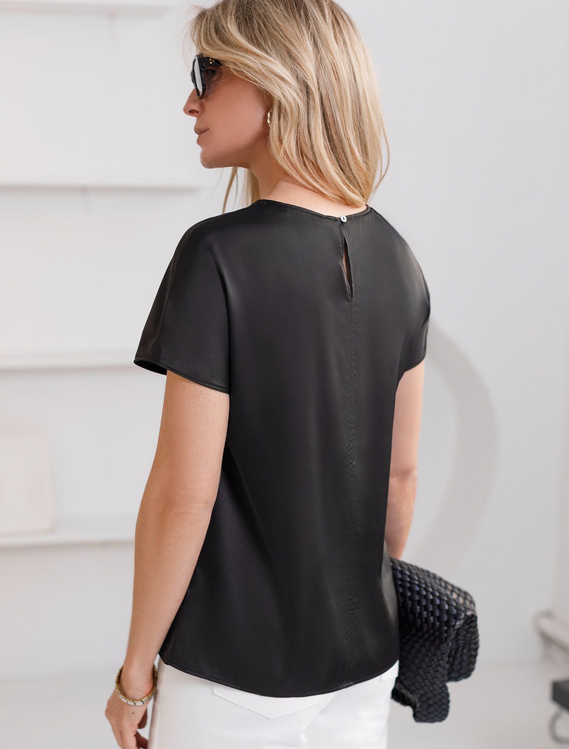 Блузка из стаина с коротким рукавом