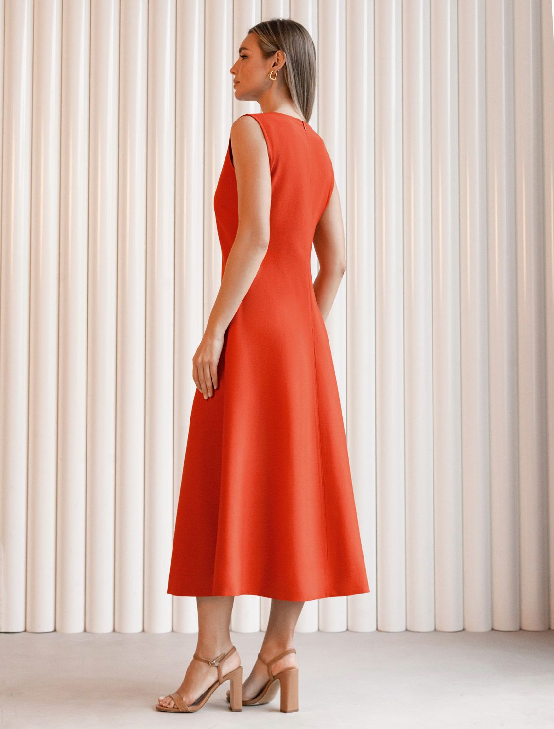 Платье из плотного лиоцелла