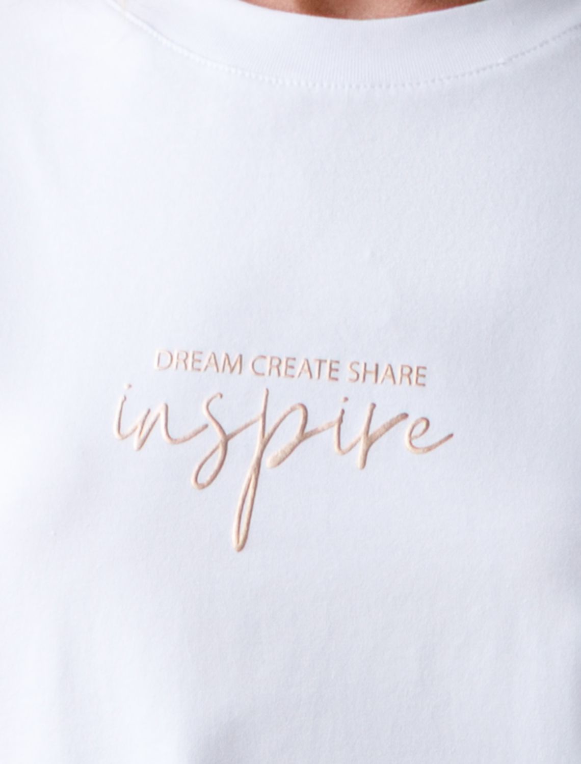 Футболка из премиального хлопка с авторским принтом