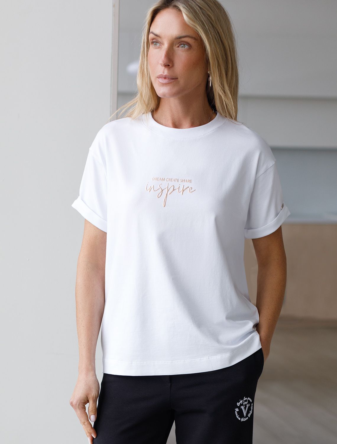 Футболка из премиального хлопка с авторским принтом