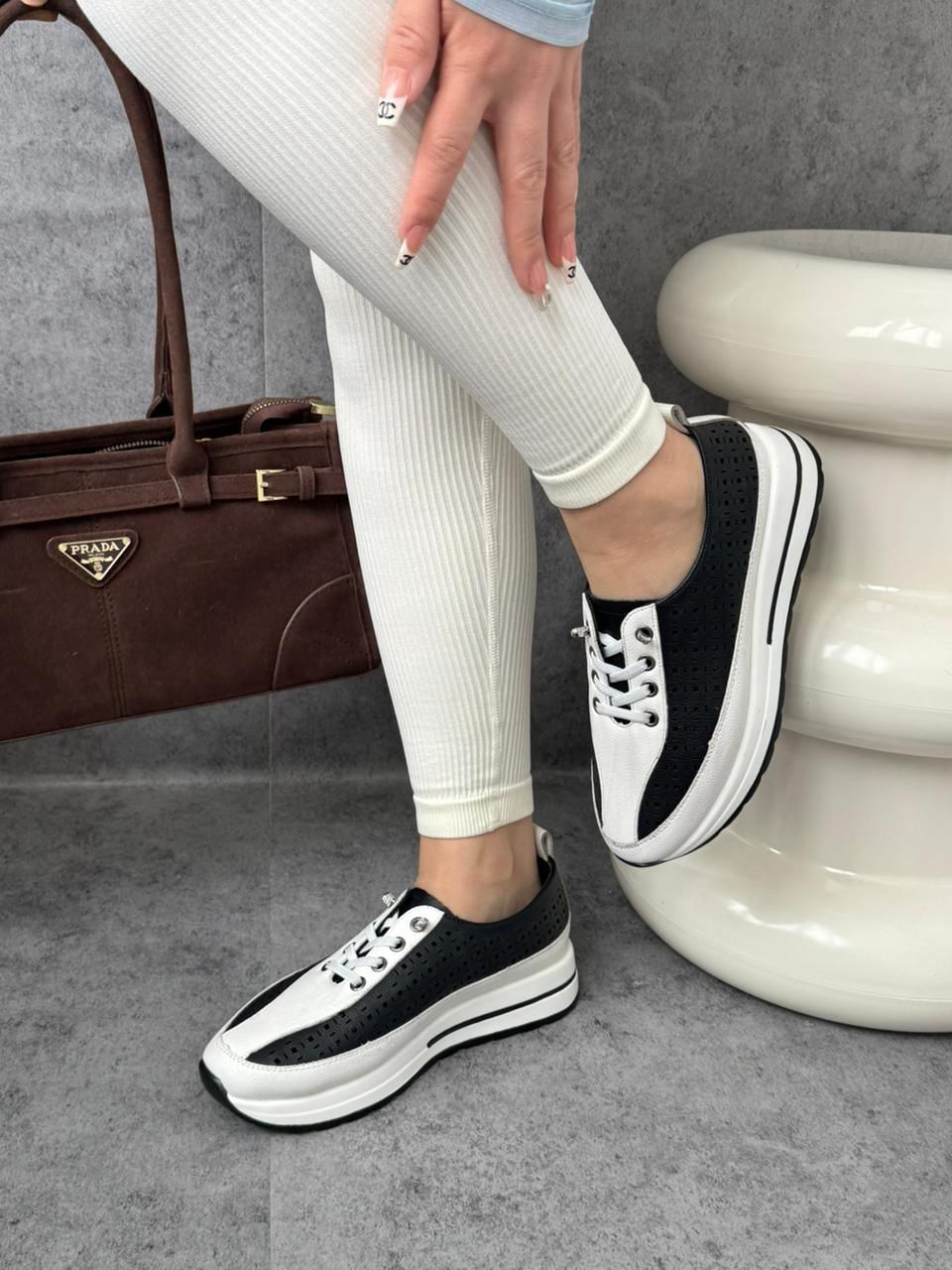 Кроссовки женские, код 2589438