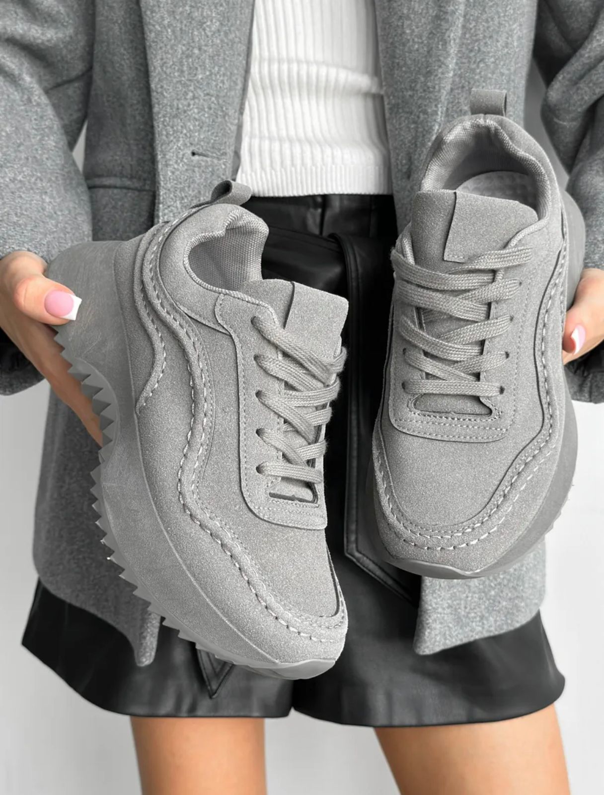 Кроссовки женские, код 2588940