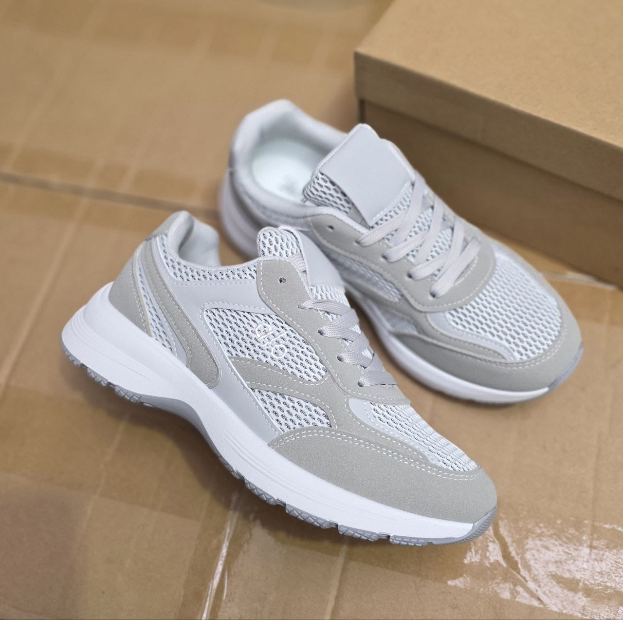 Кроссовки женские, код 2588781