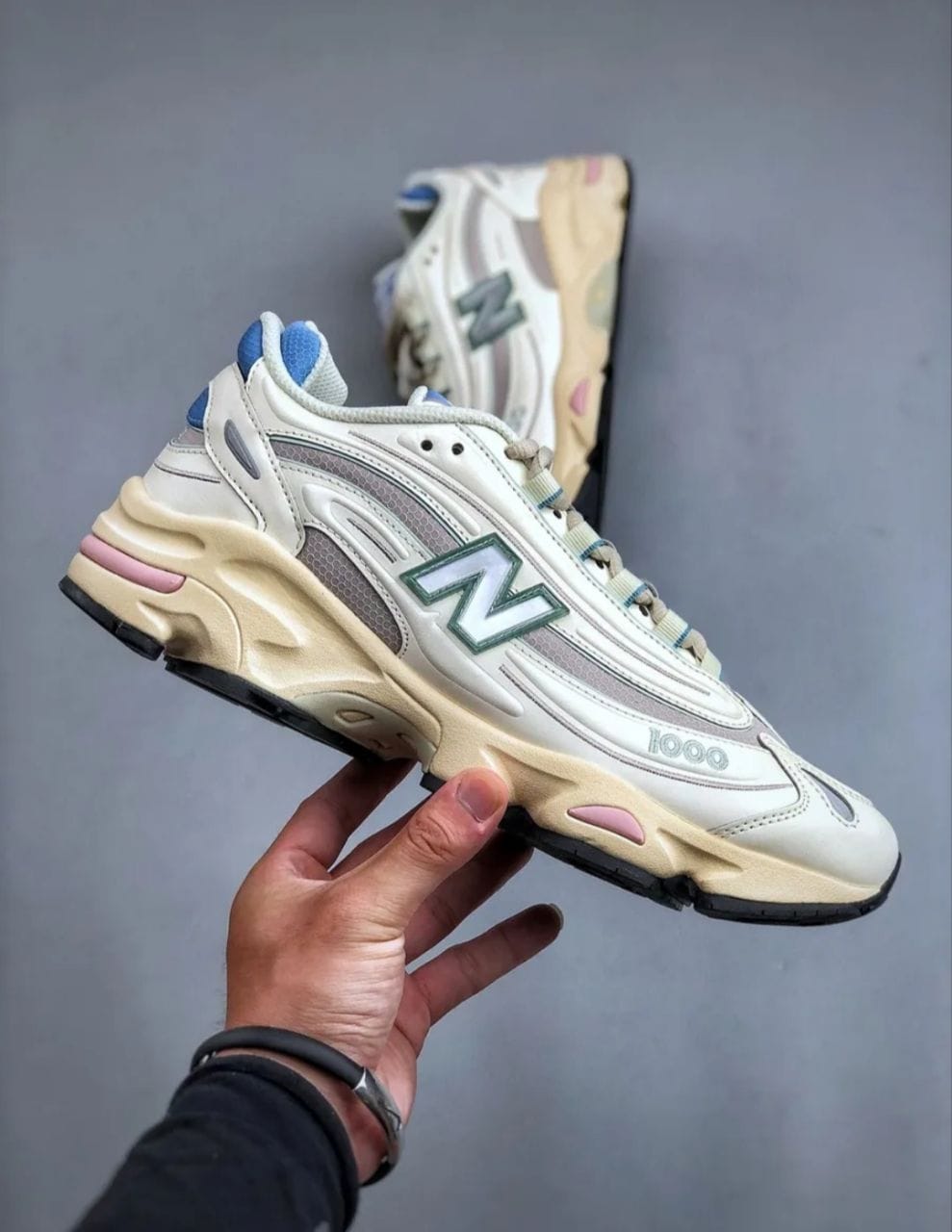 Кроссовки женские, код 2588804