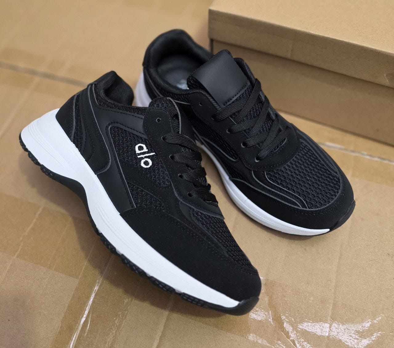 Кроссовки женские, код 2588782