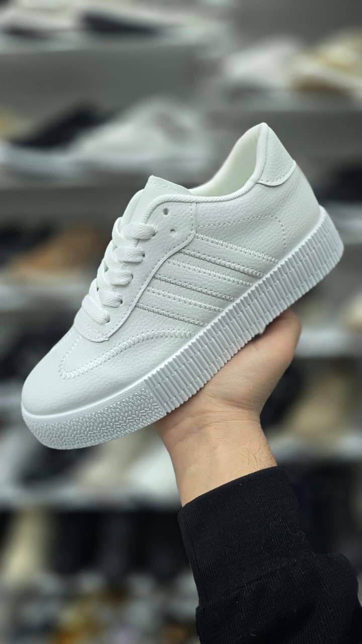 Кроссовки женские, код 2588933