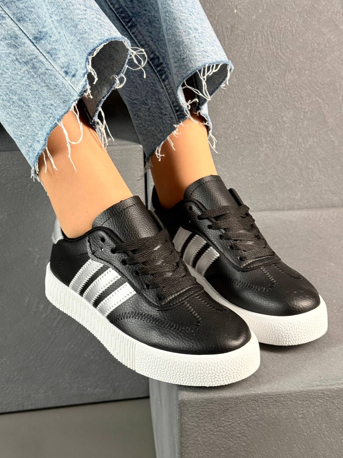 Кроссовки женские, код 2588937