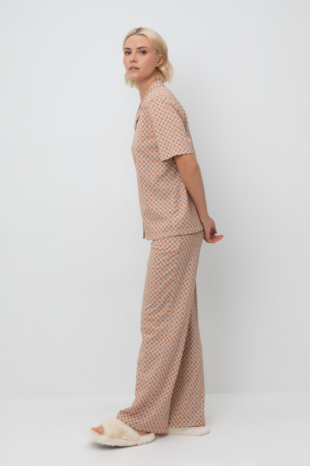 ст. цена2240руб.! Trikozza Пижама Е 20158сахар, геометрический орнамент