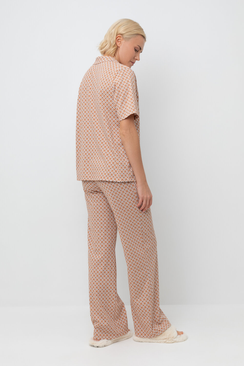 ст. цена2240руб.! Trikozza Пижама Е 20158сахар, геометрический орнамент