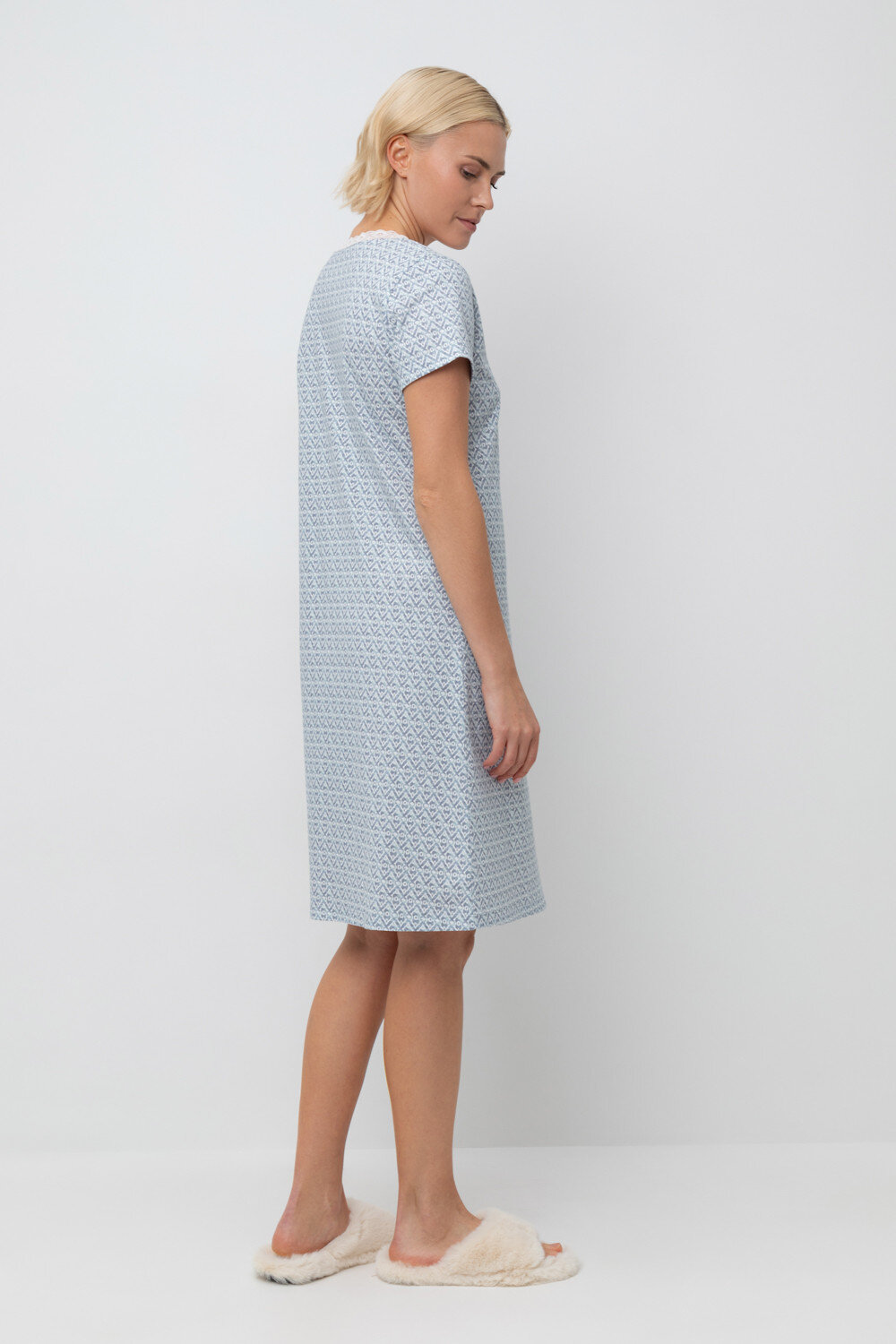 ст. цена1400руб.! Trikozza Сорочка Е 10054сахар