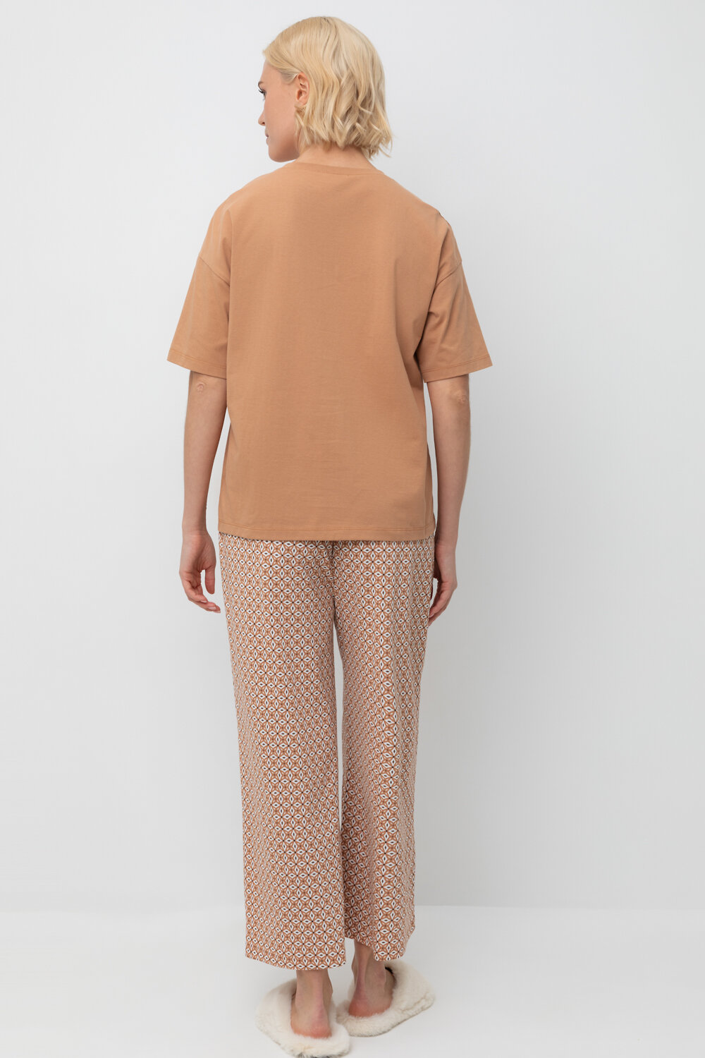 ст. цена2128руб.! Trikozza Пижама Е 20157индийский загар, геометрический орнамент