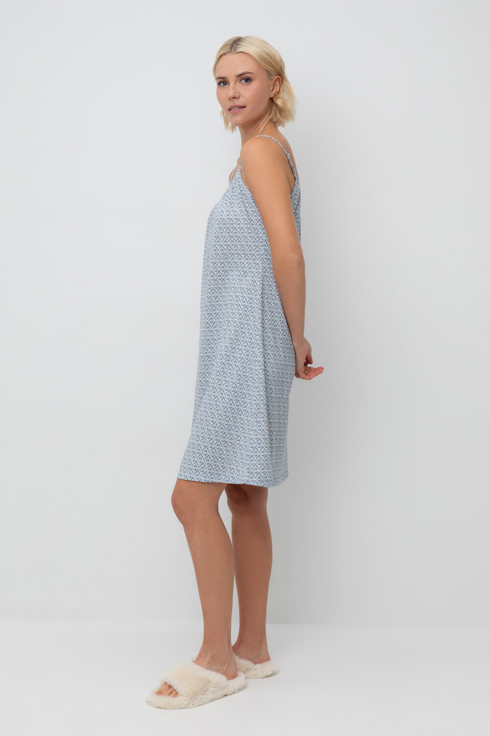 ст. цена1288руб.! Trikozza Сорочка Е 10053сахар, восточный орнамент