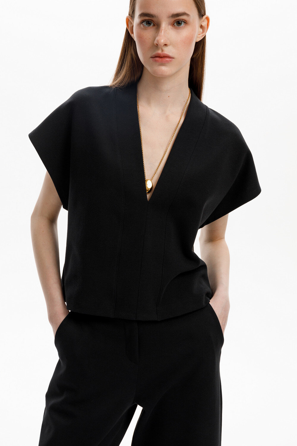 VERY NEAT Жилет ЕВТ 3295 черный3