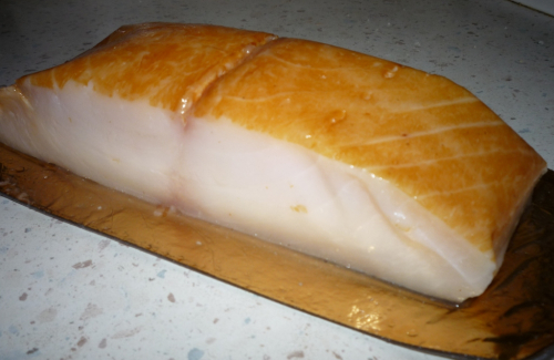 Рыба масляная холодного копчения  300 гр вакуумная упаковка Акваделон