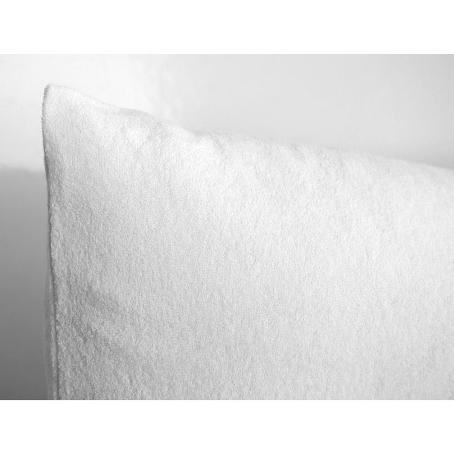 купили 5 наволочек и столько же пустые.