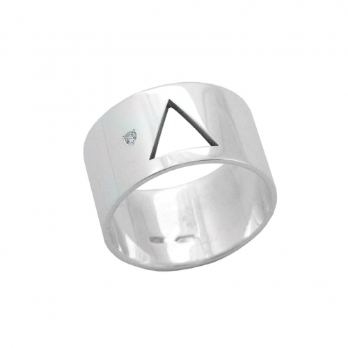 Серебряное широкое кольцо с фианитом и треугольником