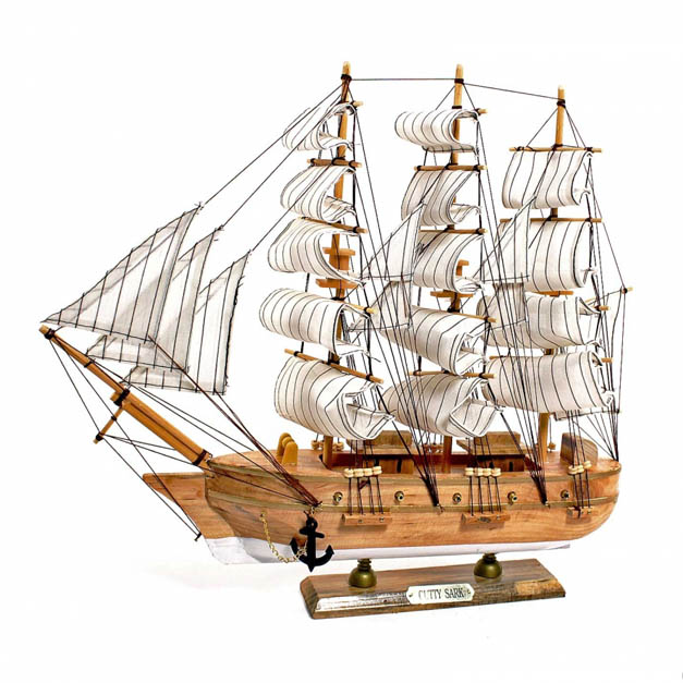 Размеры моделек машинок. 1 43 карета модель. Варяг звезда 1 350. Ан 22 модель звезда. Модель корабля в интерьере.