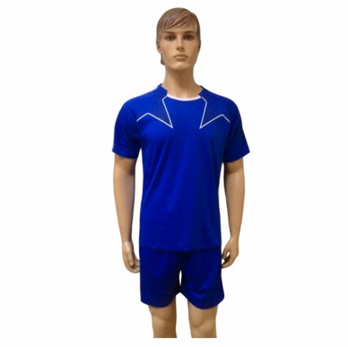 Форма для занятий футболом детская. Состав: полиэстер, хлопок (майка, шорты), синий цвет. Производство: Китай. Размеры:  S(38), M(40), L(42), XL(44)