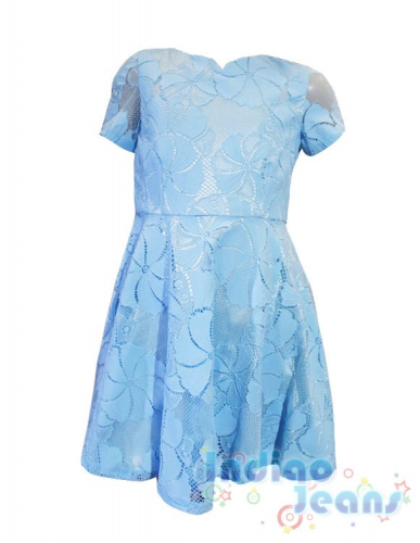 Оригинальное кружевное расклешеное платье 
