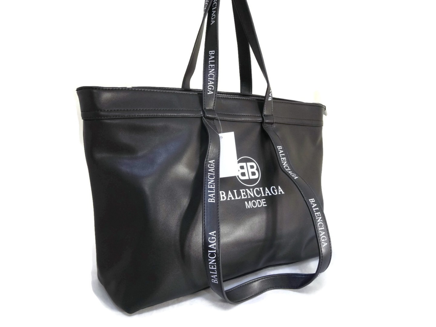 Balenciaga bag. Сумка Баленсиага 2023. Balenciaga 2023 сумки. Сумки Баленсиага женские. Сумки Баленсиага женские 2023.