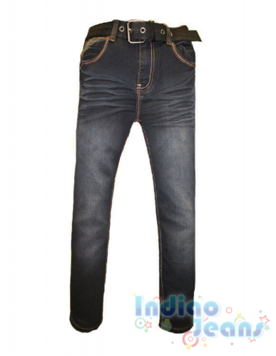 Стильные джинсы-стрейч серо-черного цвета с контрастной строчкой, ремень в комплекте