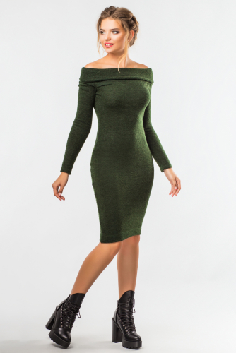 Платье-хомут зеленого цвета