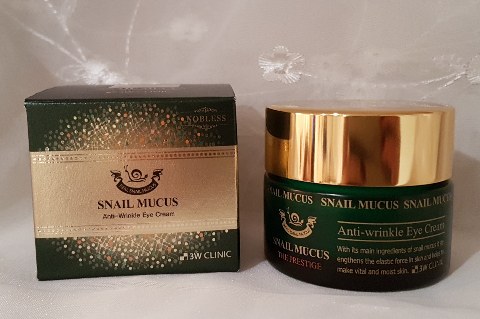 Крем для век с муцином. 3w Clinic Snail mucus. 3w Clinic Anti-Wrinkle Snail Eye. Snail Eye Cream Anti-Wrinkle 3w Clinic. Крем с экстрактом слизи улитки 3w Clinic Snail Eye Cream Anti-Wrinkle.