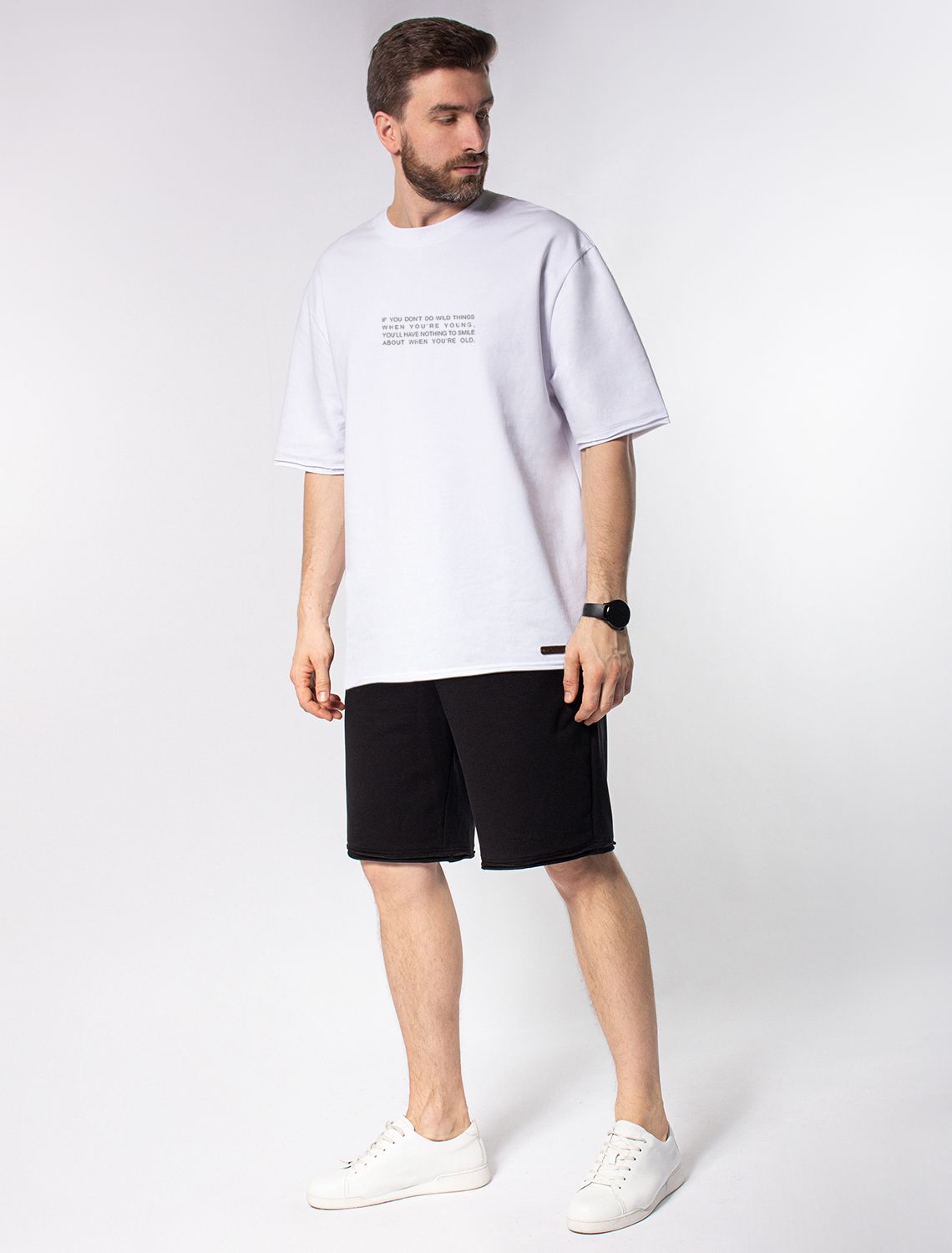 Ст.цена 1390р Футболка с открытыми срезами из тонкого футера с принтом U49.011 белый