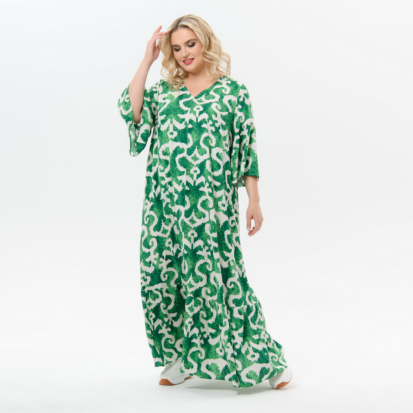 Платье длинное с V - вырезом и воланом по низу, штапель принт