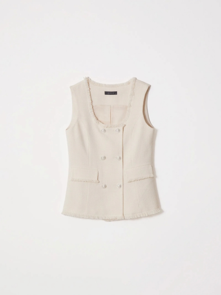 Жилет приталенного кроя ,
55% хлопок, 45% полиэстер ,