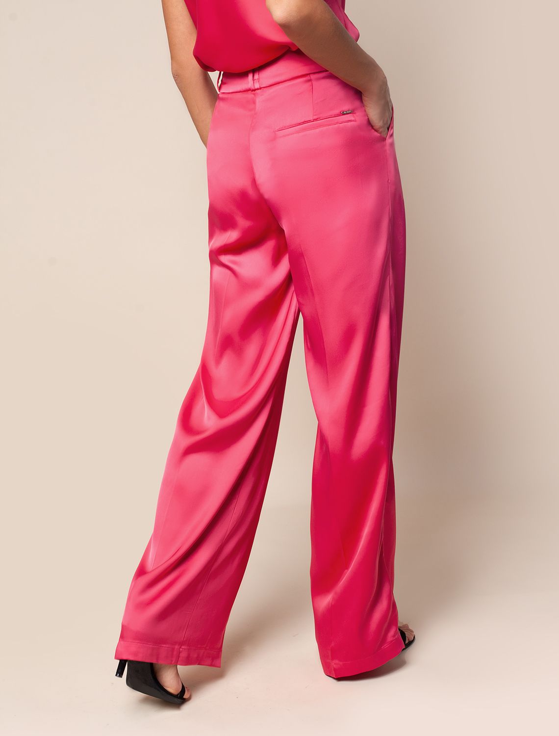 Ст.цена 2290р Брюки-палаццо из полуматового плотного сатина D24.534 viva magenta