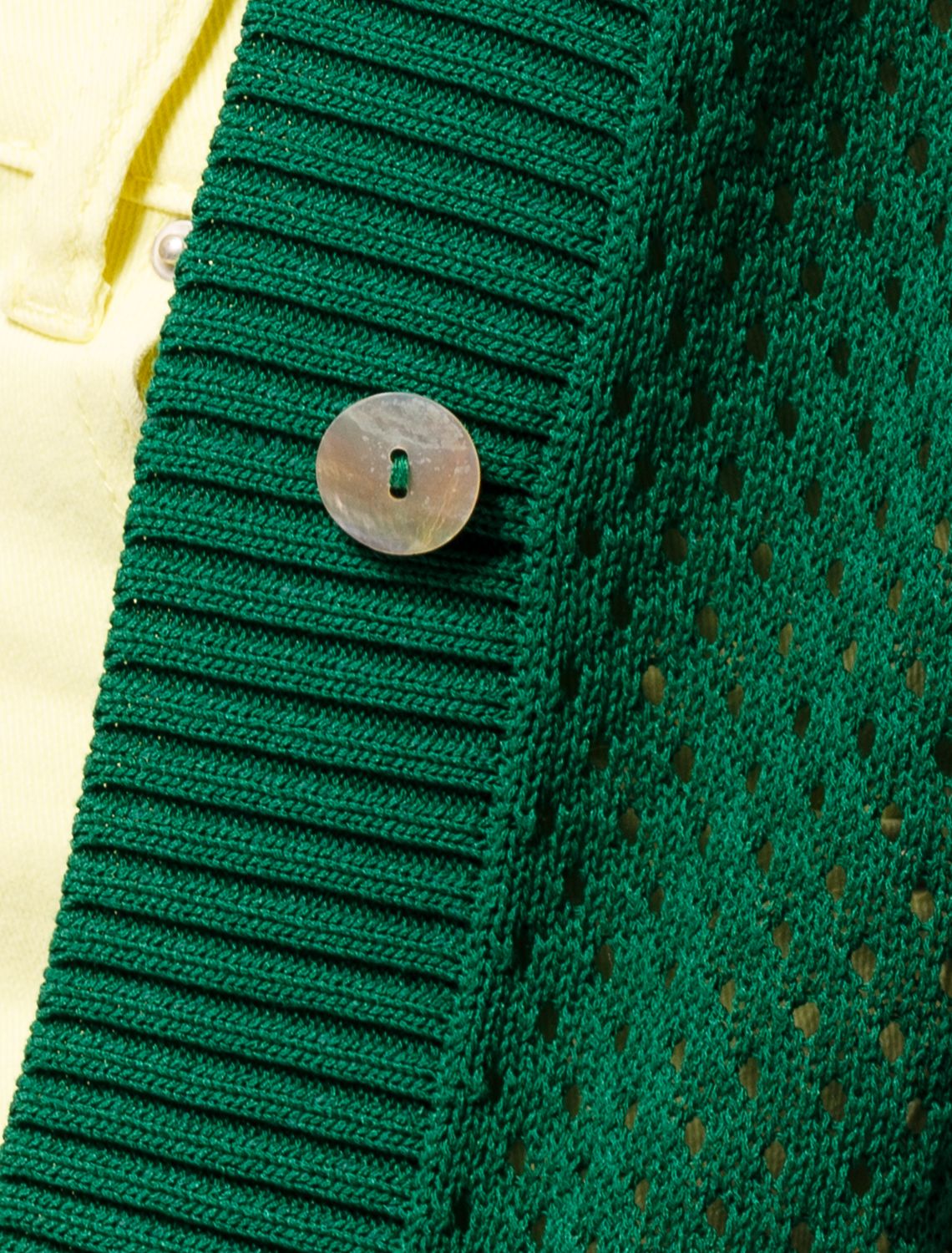 Ст.цена 2190р Летний жакет из гладкой вискозы с лиоцеллом D31.385 зеленый