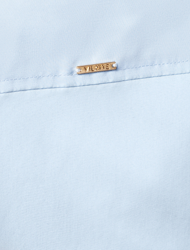 Ст.цена 1890р Блузка из эластичной ткани, полуприталенная и с длинным манжетом D29.783 голубой