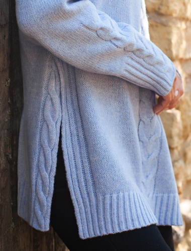 Свободный свитер из теплой пряжи с шерстью