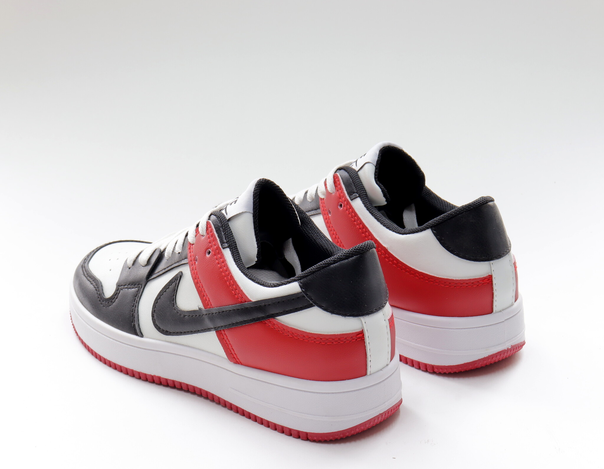 СКИДКА!Цена была 1104р.Кроссовки (36-41)р. / шт.