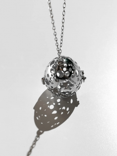 Серебряная елочная игрушка 