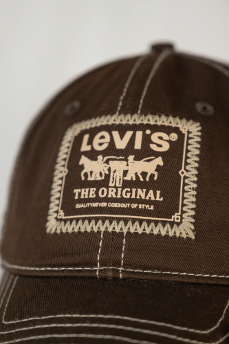 Бейсболка мужская с логотипом Levis