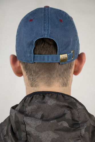 Бейсболка мужская джинсовая с логотипом LEVIS???? Модель арт. 30103349/Л  Размер: 57-59, регулируется застежкой металлической Состав: 100% хлопок Глубина - 15 см, длина козырька 7 см. В козырьке пластик.  Цвета: серый+бордовый, ярко-синий+бордовый