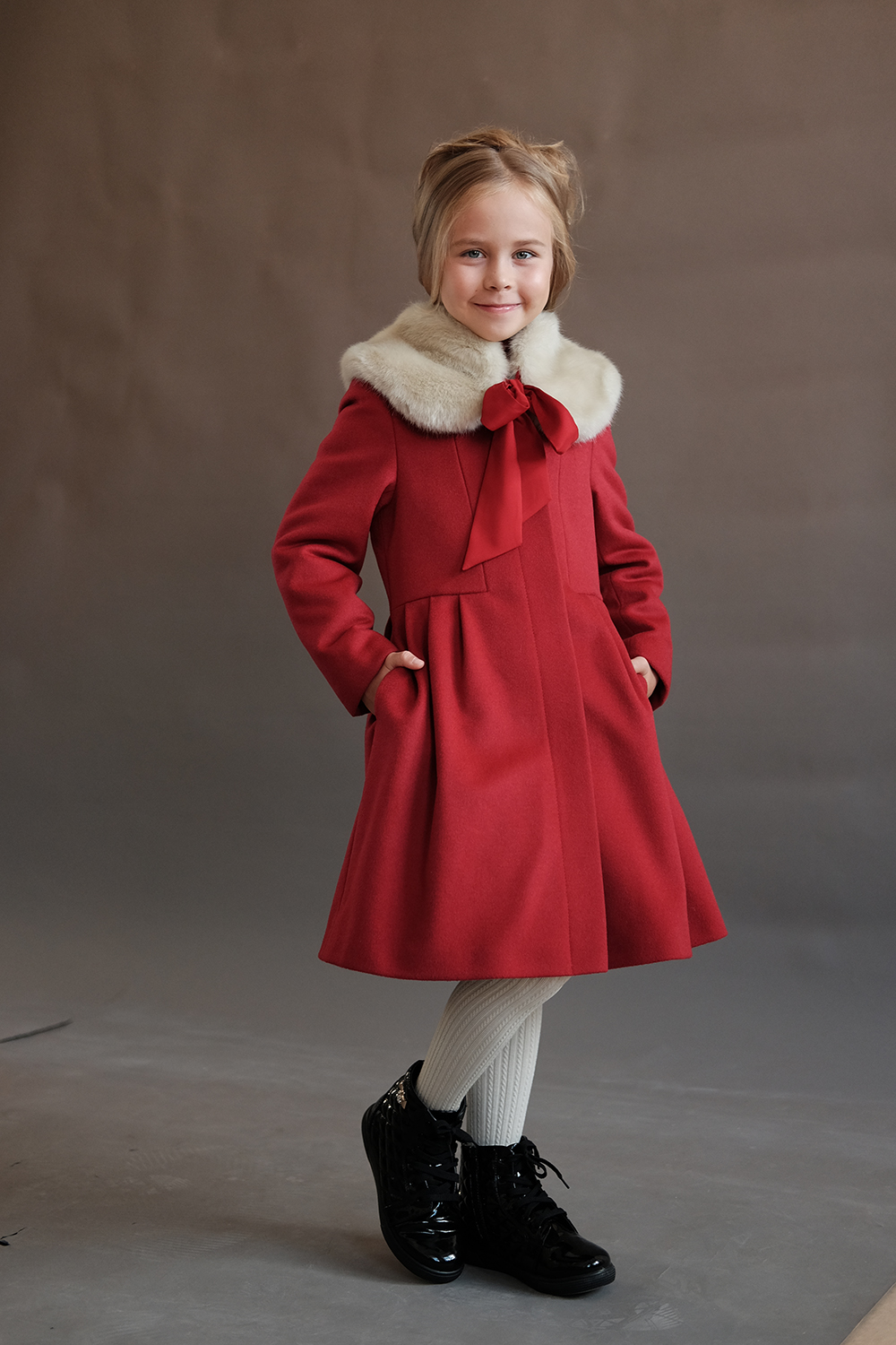 Красное пальто детское