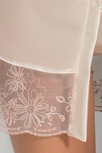 Lotus peignoir Cream