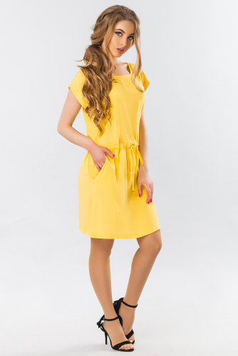 Желтое летнее платье с манжетом