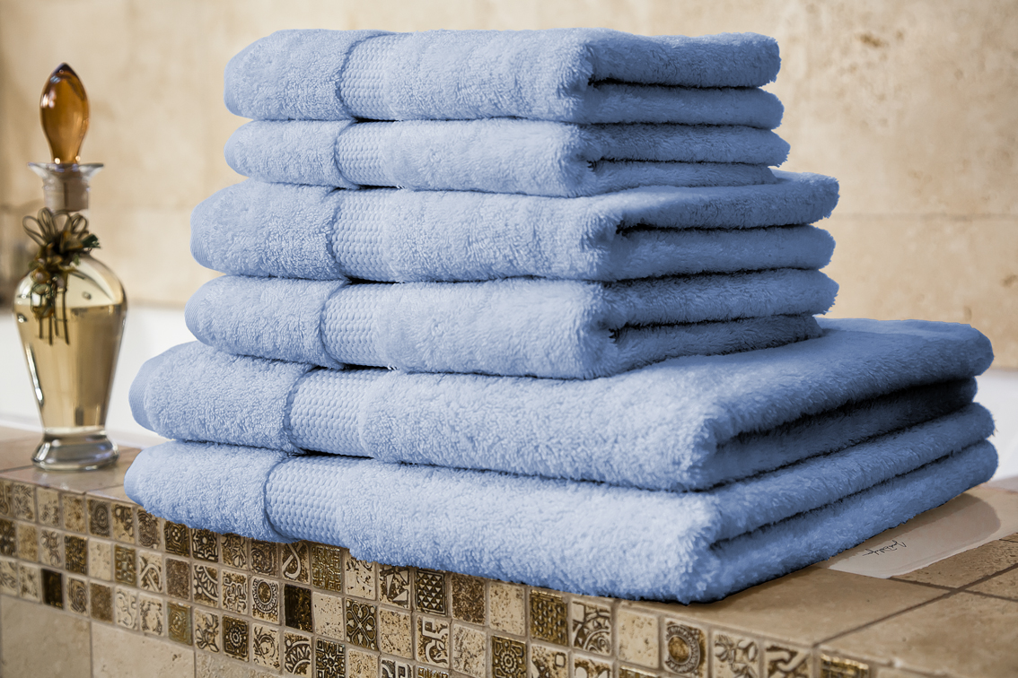 Полотенце какое. Какие полотенца лучше влагу. Какое полотенце лучше махровый или микрофибы. Какие полотенца лучше влагу. Полотенце в зале.