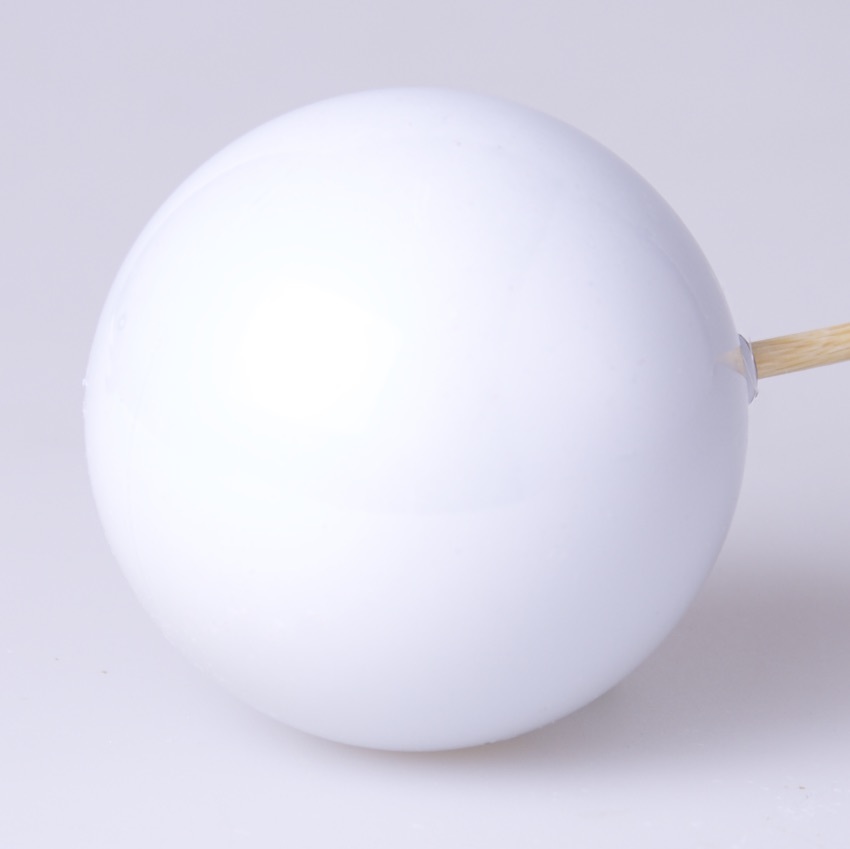 Игра белого шарика. Матовый шар. Шар белый матовый. Плафон для люстры шар белый матовый. Плафон для люстры шар.