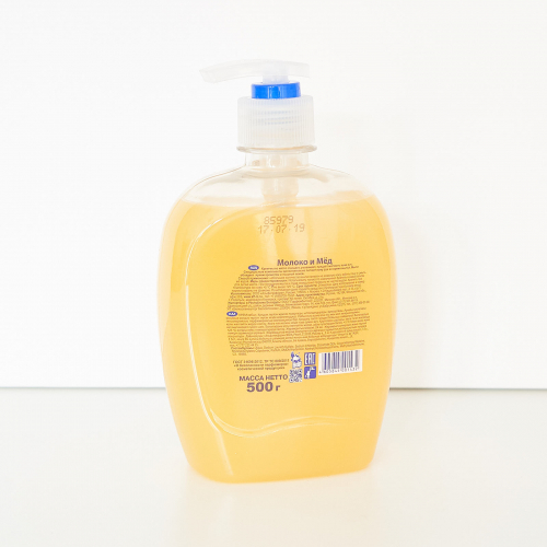 Жидкое мыло ”Help” Молоко и мед 500 г с дозатором