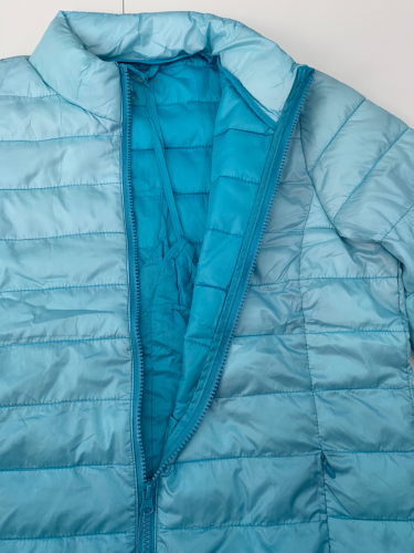Светлая мужская куртка от бренда Jackson Hole  №3646
