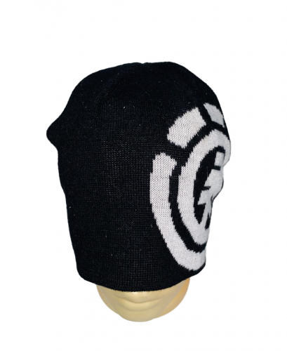 Черная шапка с крупным белым узором  №117