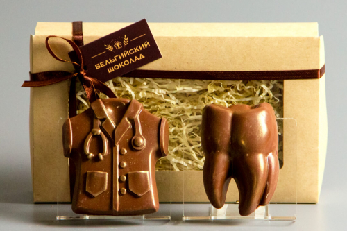 Шоколадные фигурки 2в1 «Медицинский халат + Зуб»