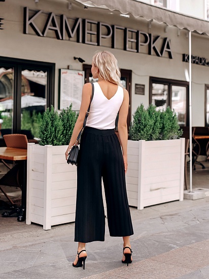 850 р 2257 р Брюки-кюлоты женские 0291914918083_01; вискоза/нейлон; черный